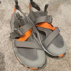 Chaco Men’s Odyssey sandals size 13